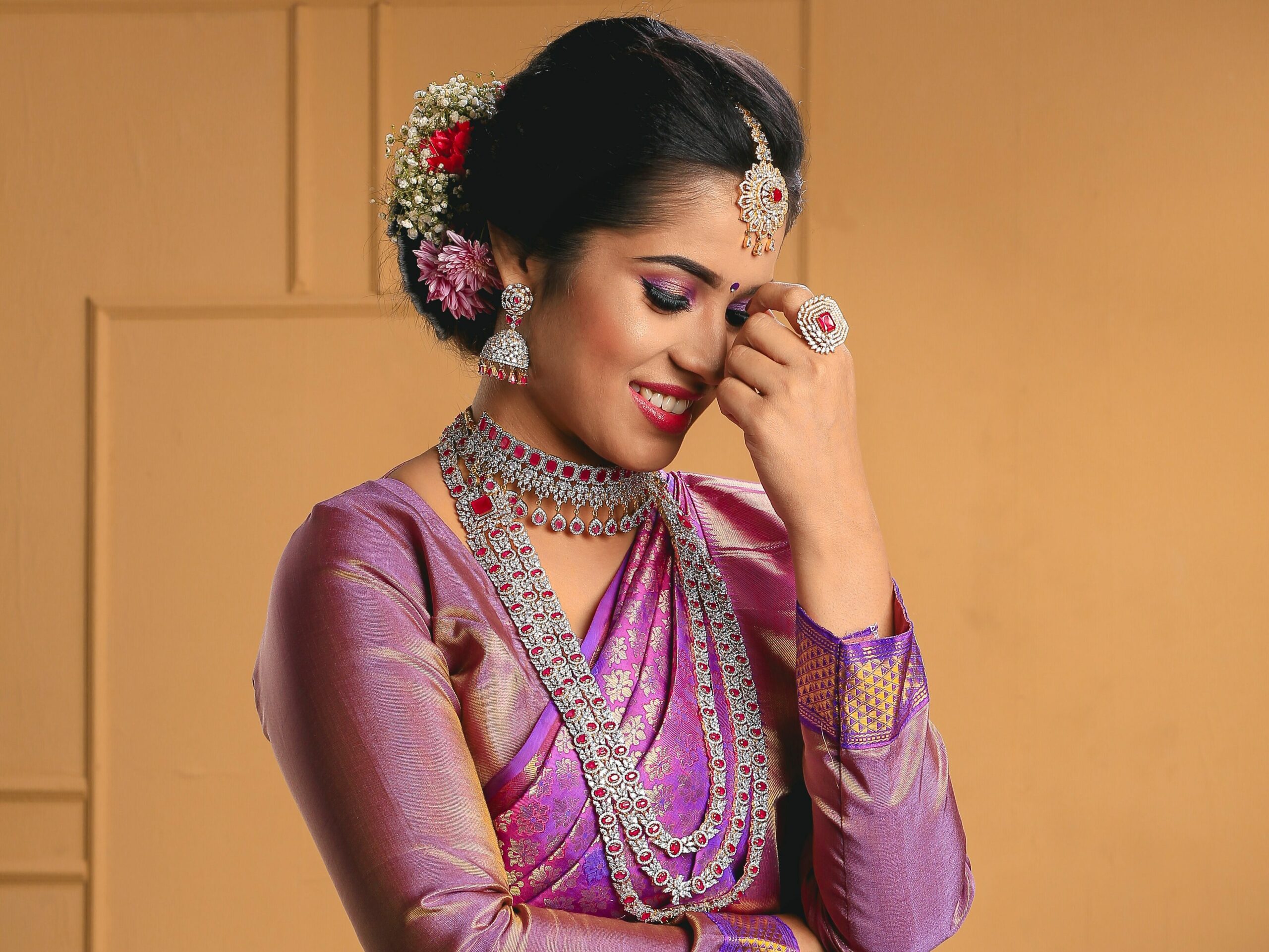 How To Pick The Right Jewellery For A Saree?