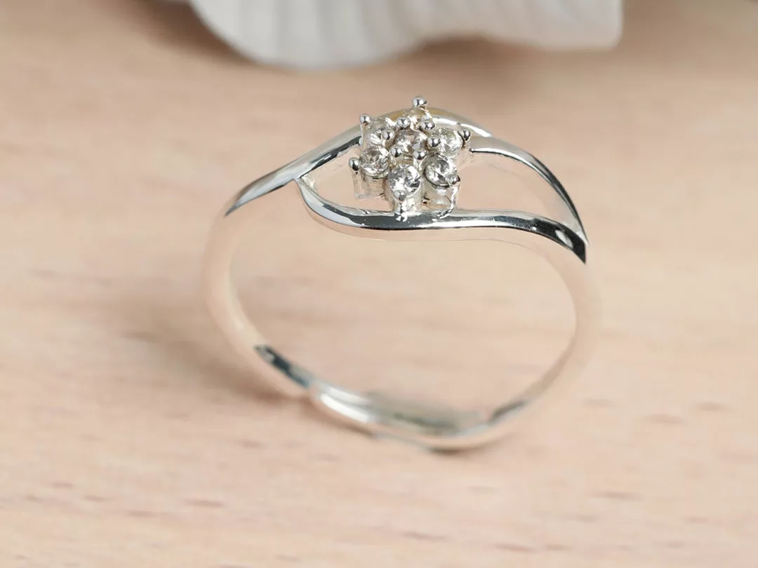 Sterling Silver Tiny Flower Zircon Ring
