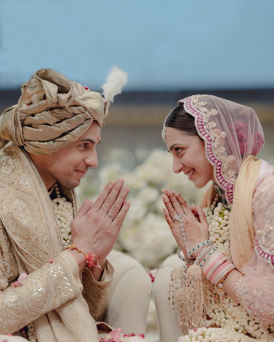 Anushka Sharma and Virat Kohli Celebrate Their 4th Wedding Anniversary